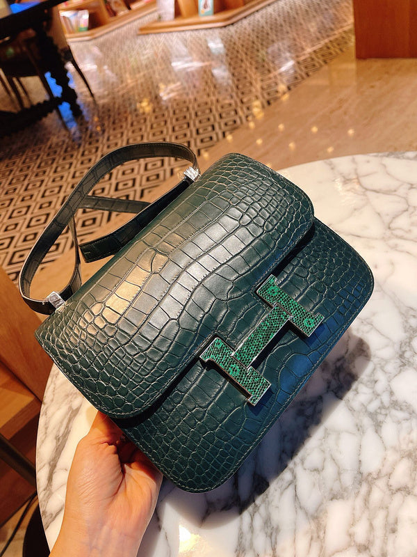 Structured handbag styled for everyday wear
