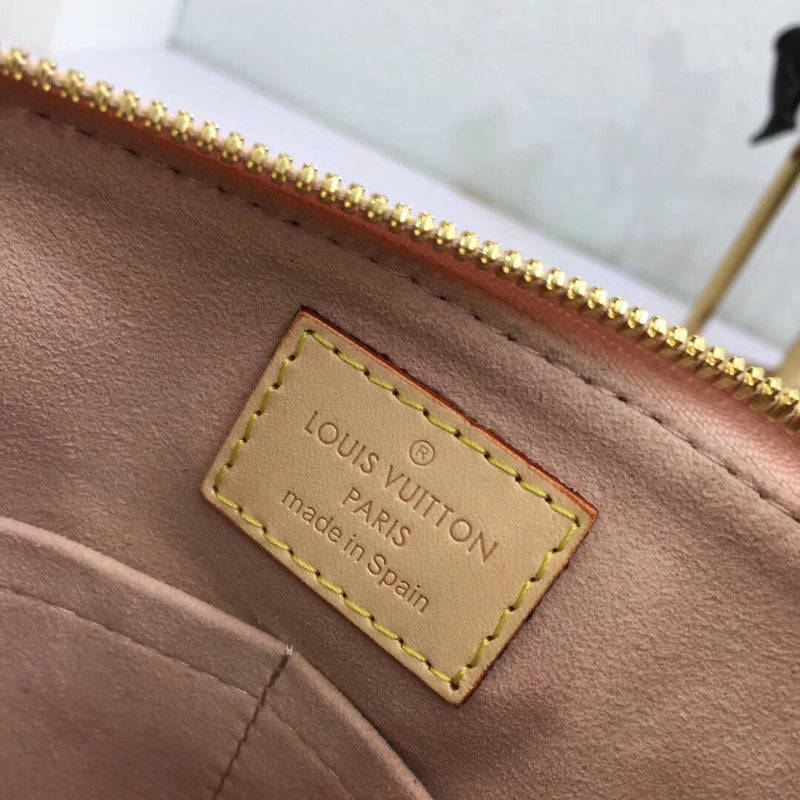 Side profile of modern statement women's handbag – women's designer-style accessory