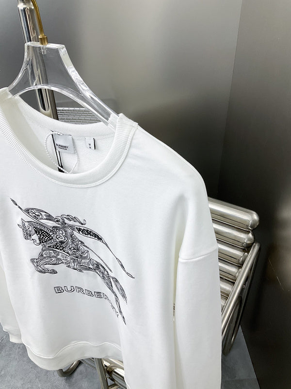 Three-quarter angle view of Burberry luxury piece style No.570