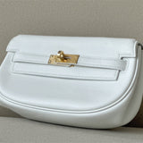 Effortless handbag styled for everyday wear