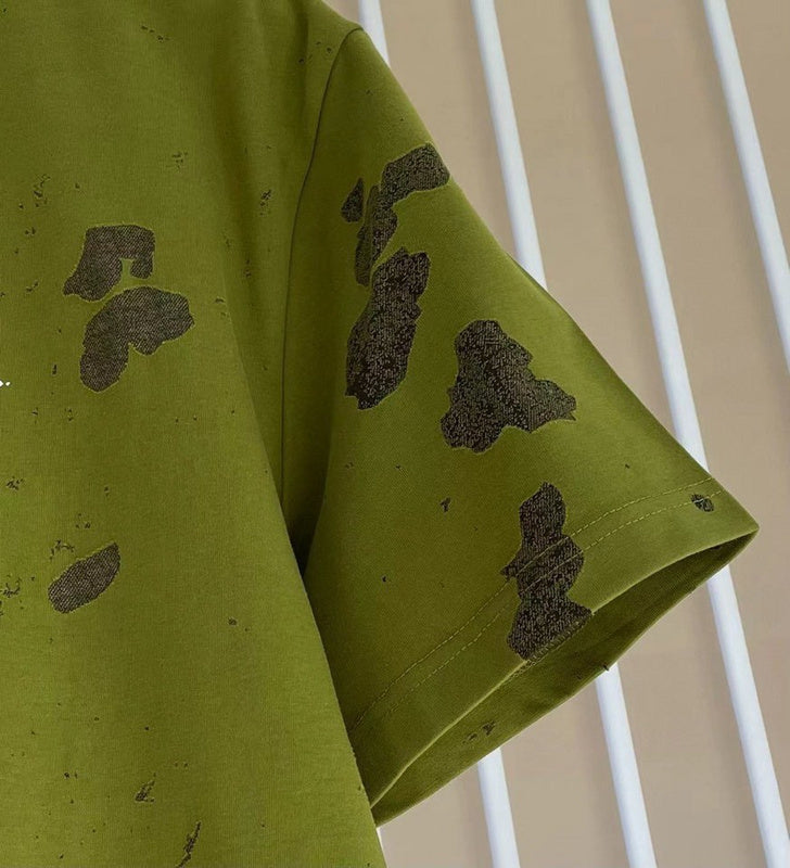 Texture and finish detail of Givenchy luxury piece style No.225