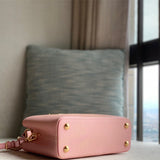  shoulder bag interior and compartment view 15