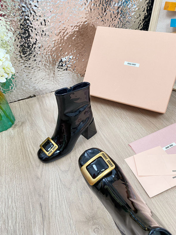 Full silhouette view of Miu Miu luxury piece style No.123
