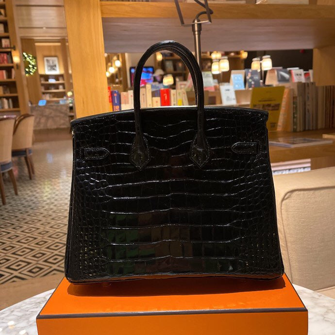 Interior view of structured premium bag