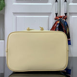  Signature handbag carried on shoulder 10
