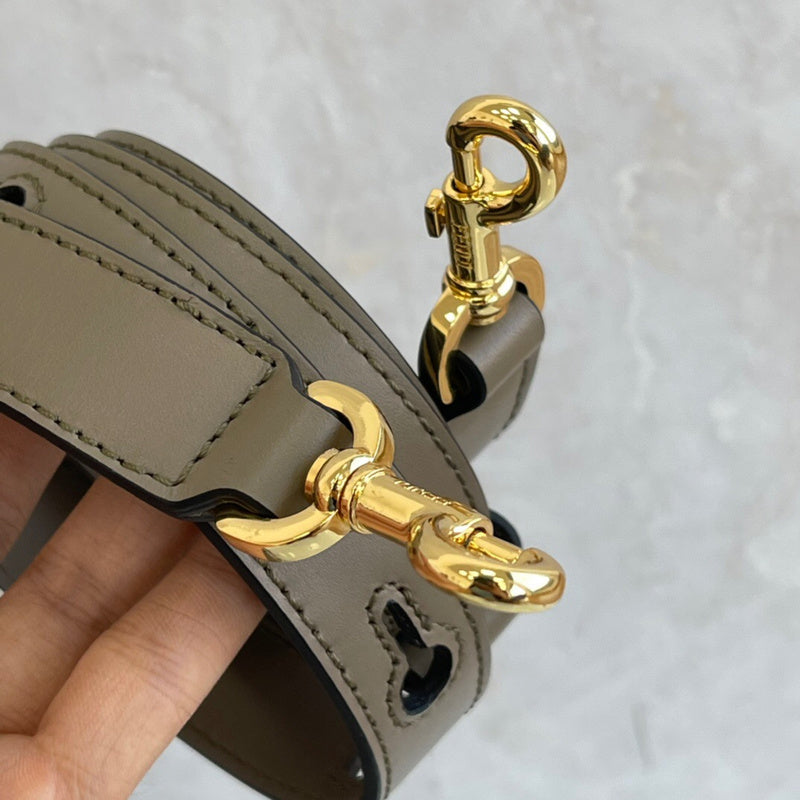 Ziva's Charm handbag – interior view (28cm*16cm*14cm)