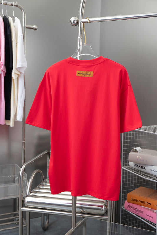 Side profile of Louis Vuitton cotton t-shirt with relaxed-fit cut