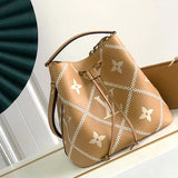  Minimalist handbag front view