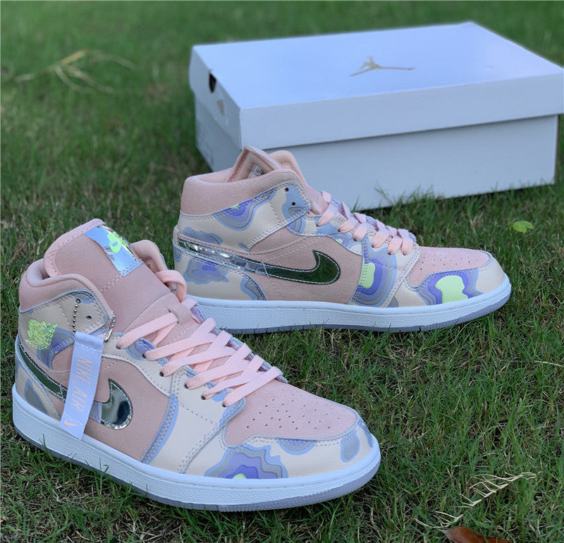 Nike Men's & Women's Luxury Low-Top Trainers — Style 045 close-up view