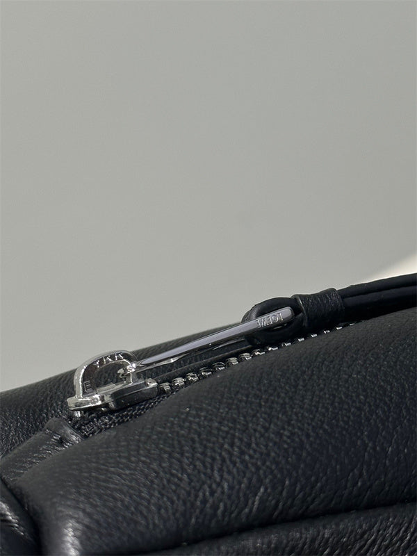 Ziva's Charm handbag – detail view (28.5cm*14cm*10.2cm)