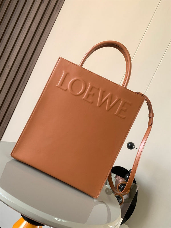 Ziva's Charm handbag – front view (36cm*28cm*7cm)