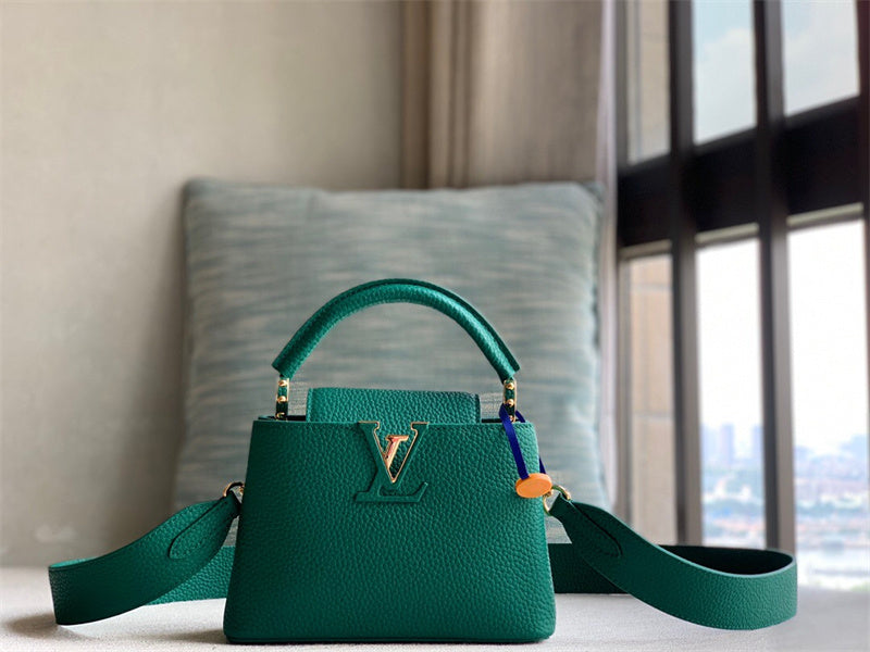  Classic shopper bag carried on shoulder 16
