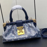  Refined shopper bag front view