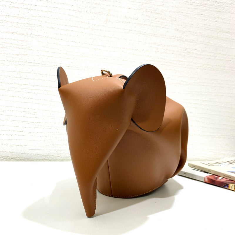 Ziva's Charm handbag – front view (36cm*22cm*18cm)