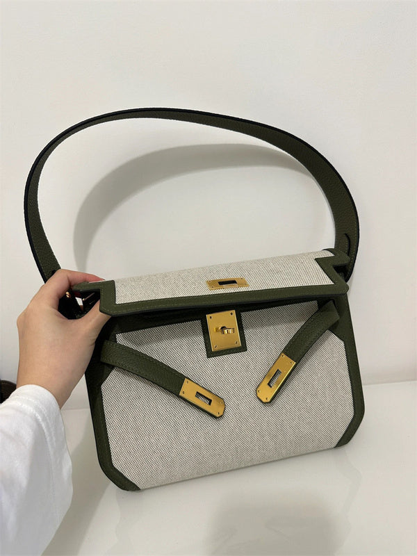  carryall bag interior and compartment view 9