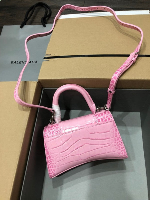 Zivas Charm Elevated Essentials Statement Handbag (Refined Practical Design) – Full Silhouette