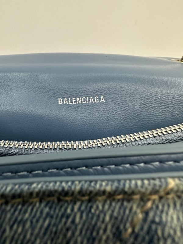 Zivas Charm Understated Luxury Fashion Handbag (Elevated Accessory Essential) – Close-Up Detail