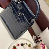  sleek carryall bag styled with outfit
