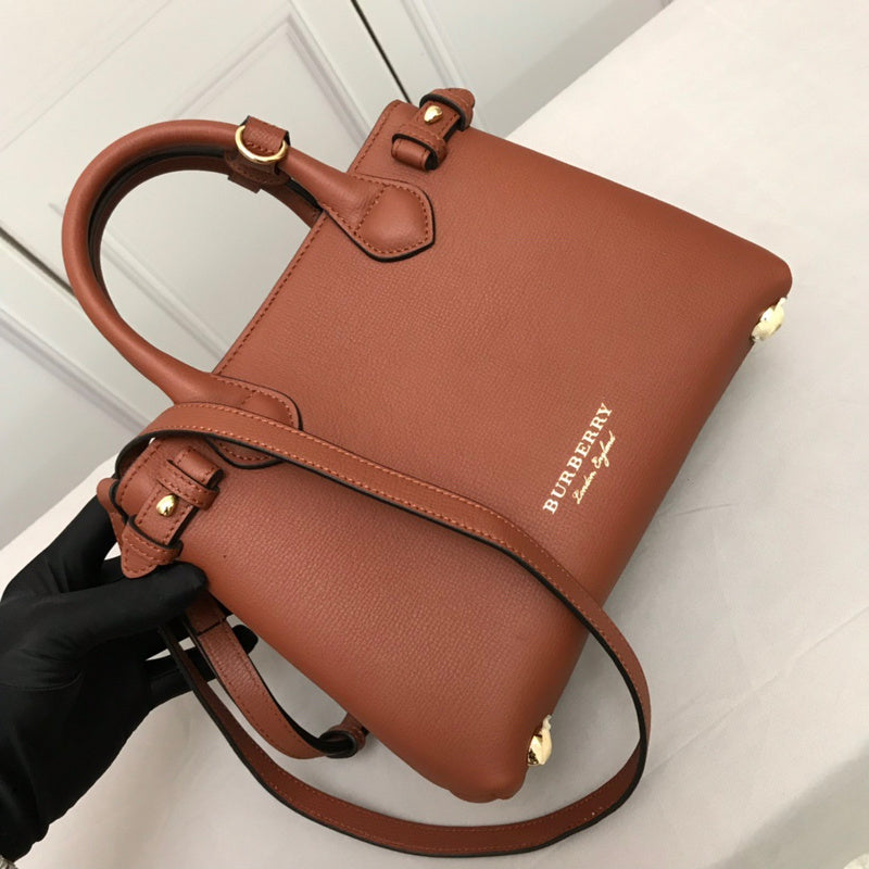 Ziva's Charm handbag – detail view (one versatile size)