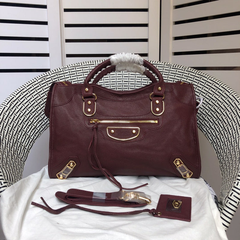 Front view of sleek everyday-luxe women's handbag – women's premium purse