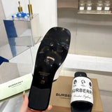 Burberry shoes Style 038 - packaging and accessories