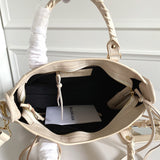 Zivas Charm Sleek Silhouette Statement Handbag (Premium Everyday Carry) – Close-Up Detail