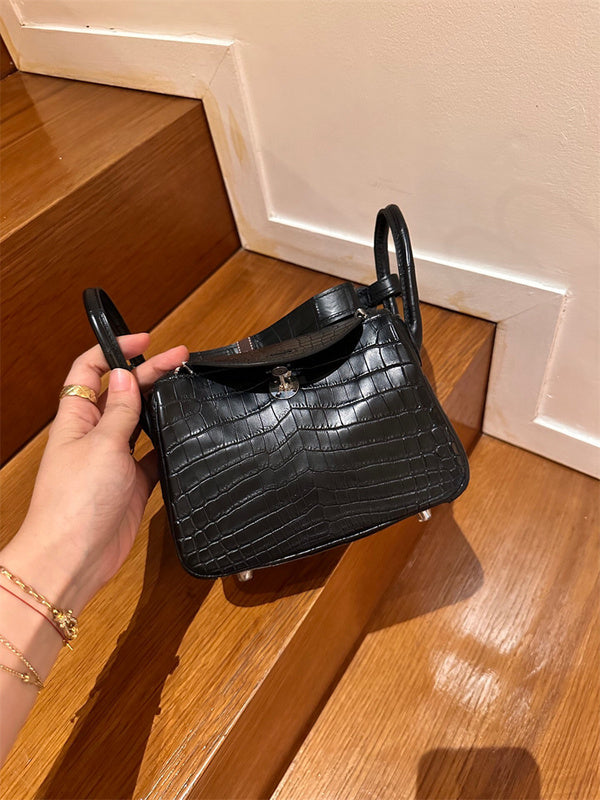  crossbody bag interior and compartment view 15