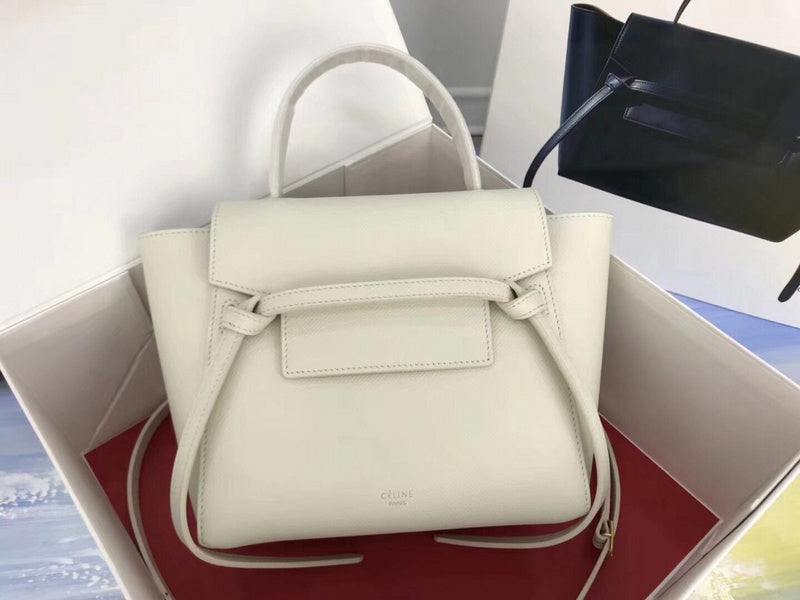 Front view of everyday-luxe modern women's handbag – women's designer-style accessory