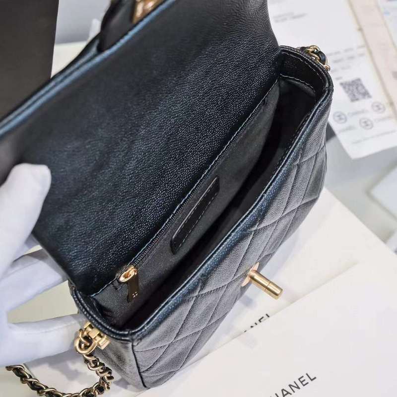 Zivas Charm Effortless Sophistication Luxury Handbag (Premium Everyday Carry) – Lifestyle Shot