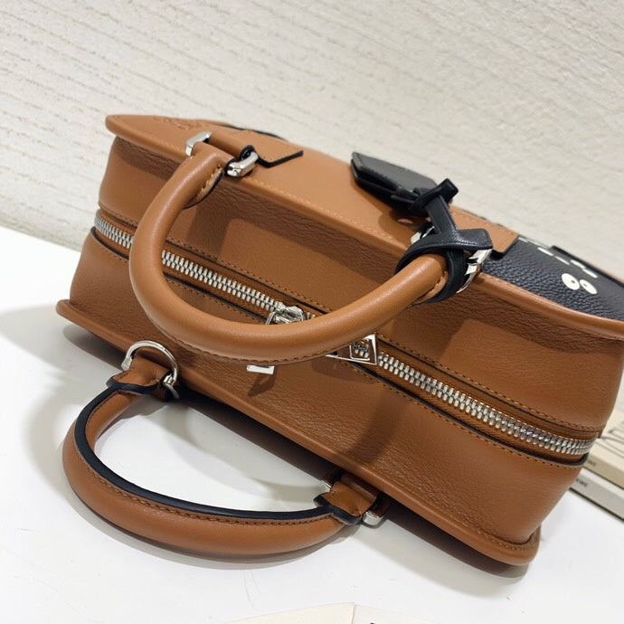 Ziva's Charm handbag – back view (29cm*17cm*14cm)