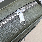 Side profile of everyday-luxe modern women's handbag – women's designer-style accessory
