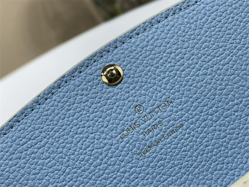  shoulder bag interior and compartment view 9