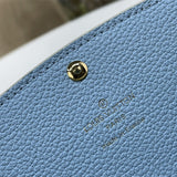  shoulder bag interior and compartment view 9