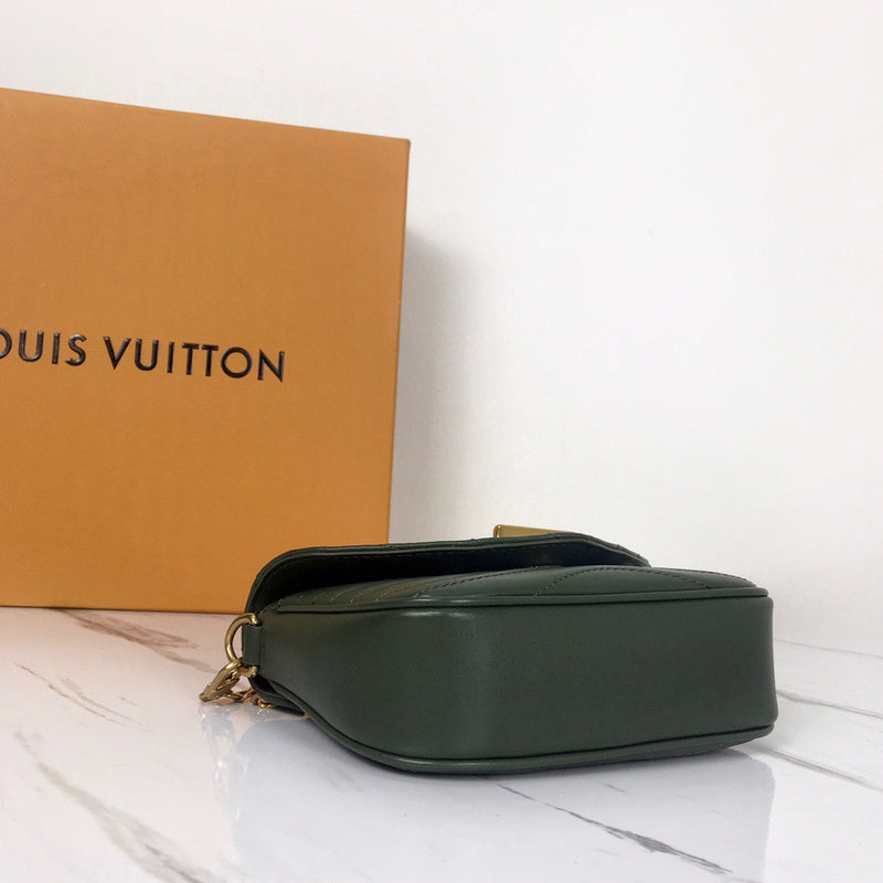 Styled lifestyle shot of refined structured women's handbag – women's premium purse