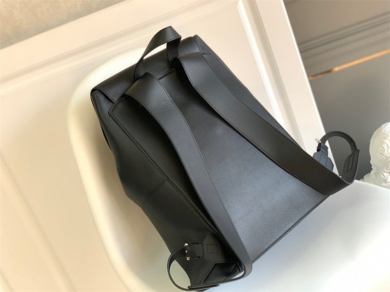 Ziva's Charm handbag – product shot (33cm*44.5cm*19cm)