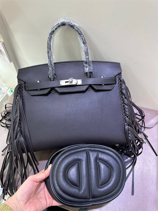  Smart satchel front view