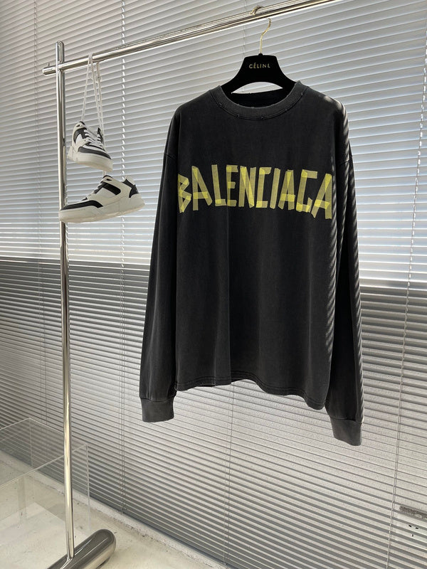 Side profile view of Balenciaga luxury piece style No.185