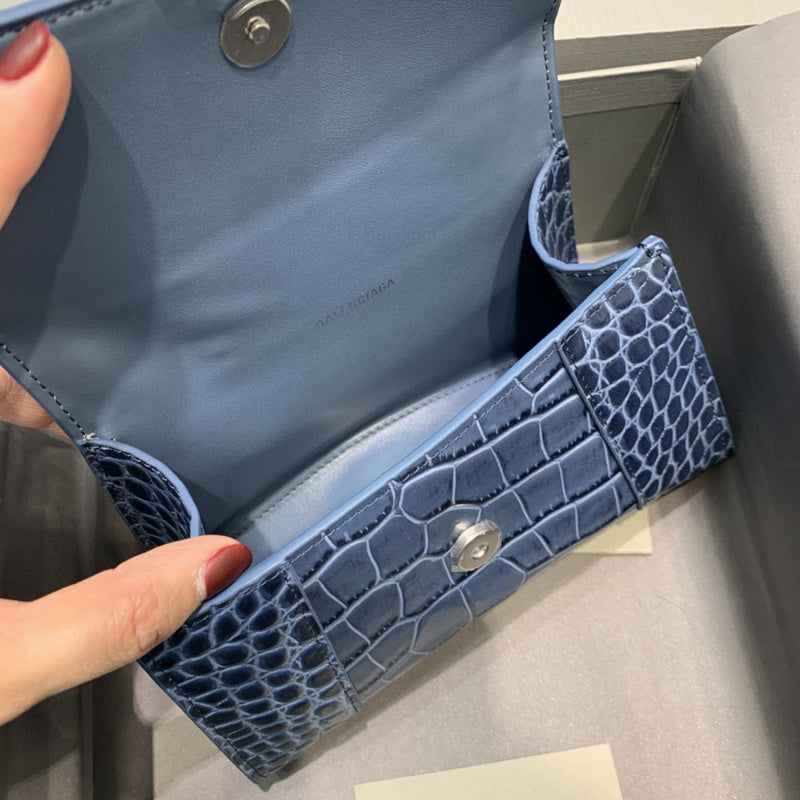 Structured Vegan Leather Handbag - Sleek Minimalist Lines | Women's Designer-Inspired Purse #674 - texture close-up (image 9) of designer-inspired handbag