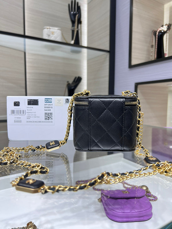 Zivas Charm Classic Sensibility Designer Handbag (Everyday Luxury Essential) – Interior View