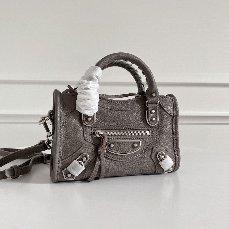 Zivas Charm Everyday Sophistication Statement Handbag (Statement-Ready Design) – Full Silhouette