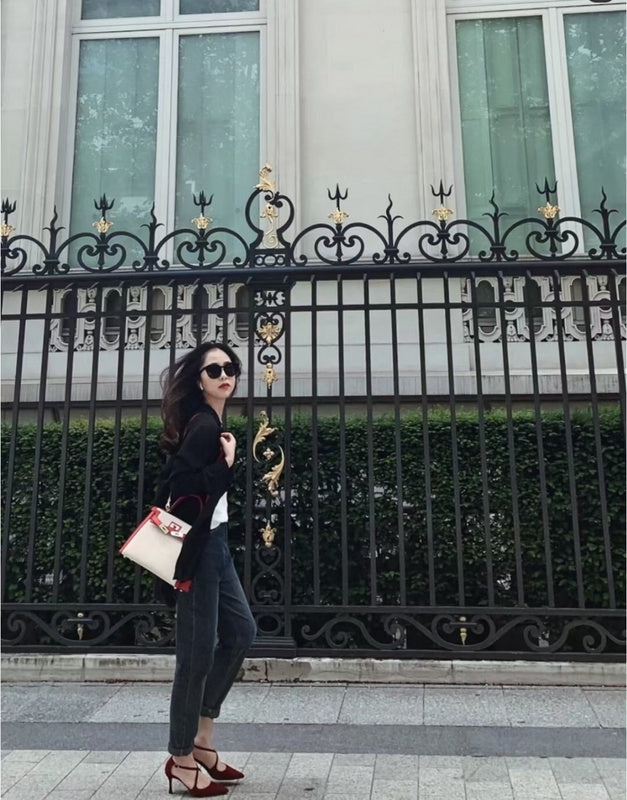 Crisp handbag styled for everyday wear