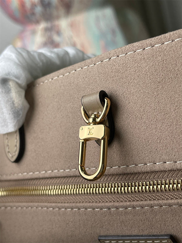  understated shoulder bag detail view showing craftsmanship 26