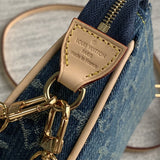  everyday bag interior and compartment view
