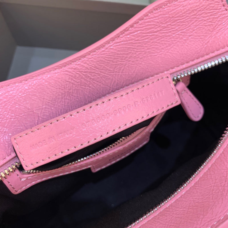 Contemporary Faux Leather Handbag - Refined Silhouette | Women's Fashion Handbag #335 - texture close-up (image 9) of designer-inspired handbag