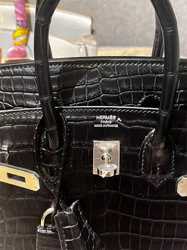  Refined shopper bag front view 13