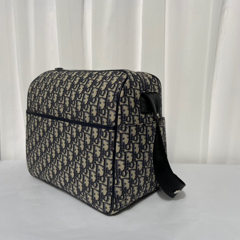 Top view of premium elevated women's handbag – women's premium purse