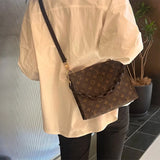  tote bag interior and compartment view 15