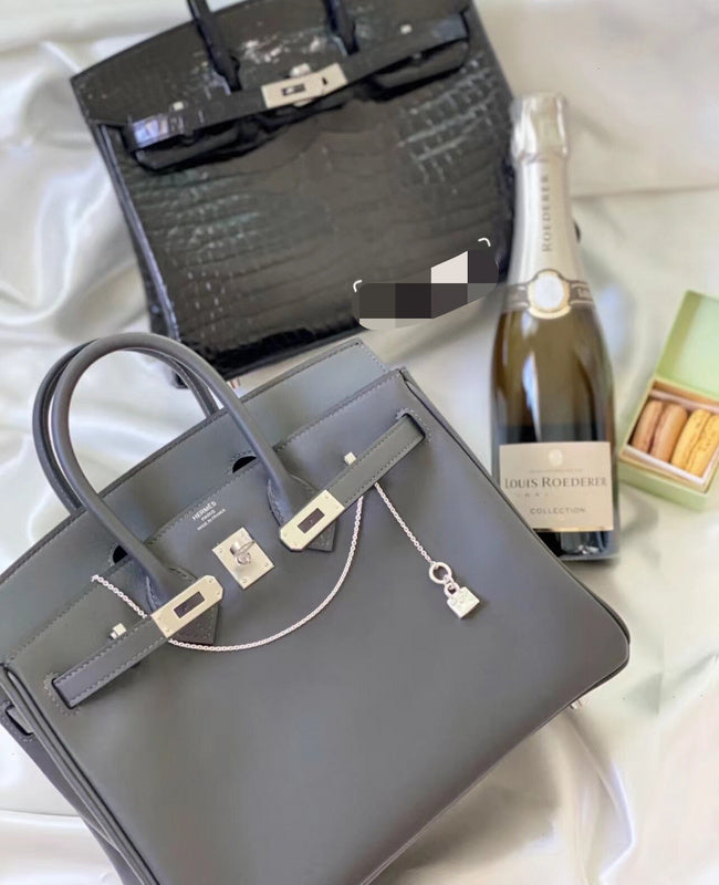 Interior view of timeless premium bag