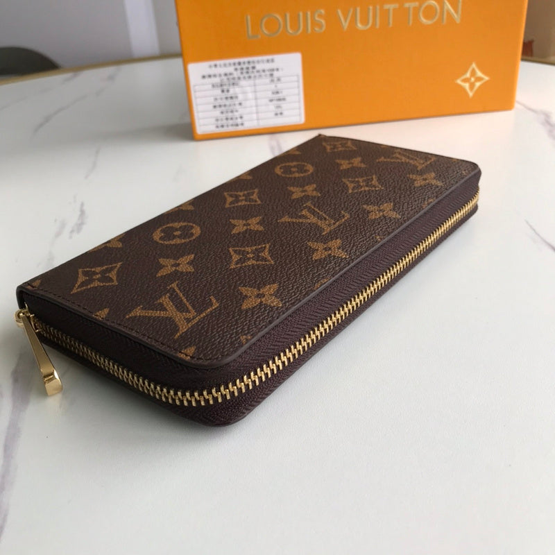 Front view of chic statement women's handbag – women's luxury handbag