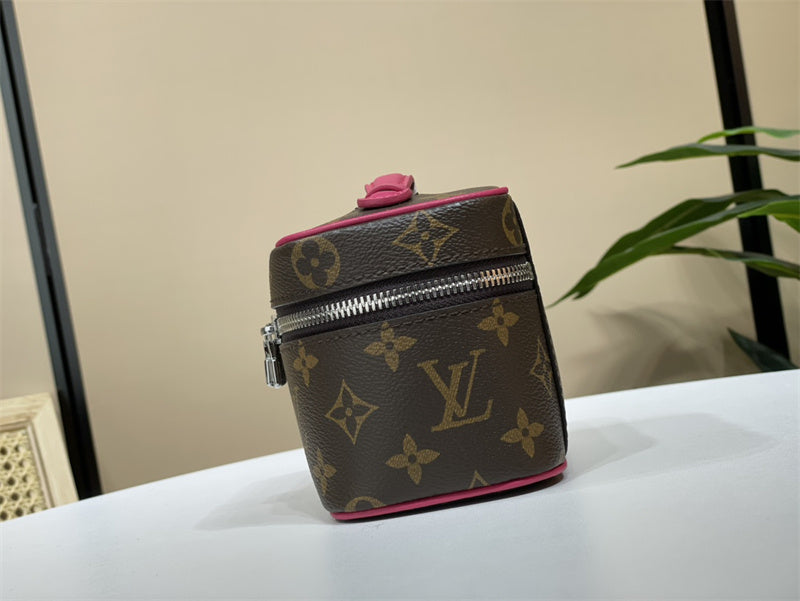  Everyday satchel carried on shoulder 22